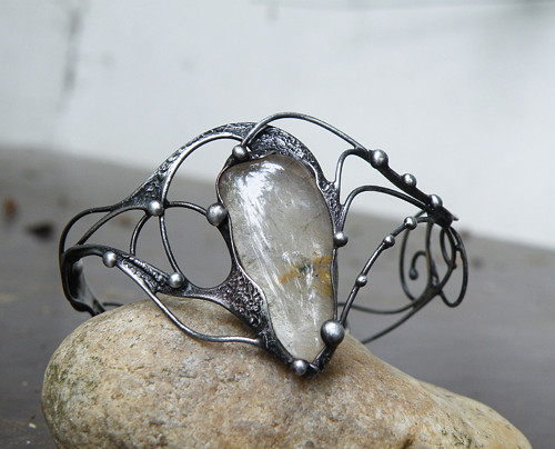 Venušina slza...(sagenit) náramek