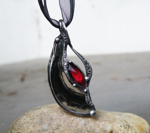 Chiméra...(achát, sklo) 