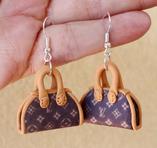 bez kabelky ani ránu.. rezervace