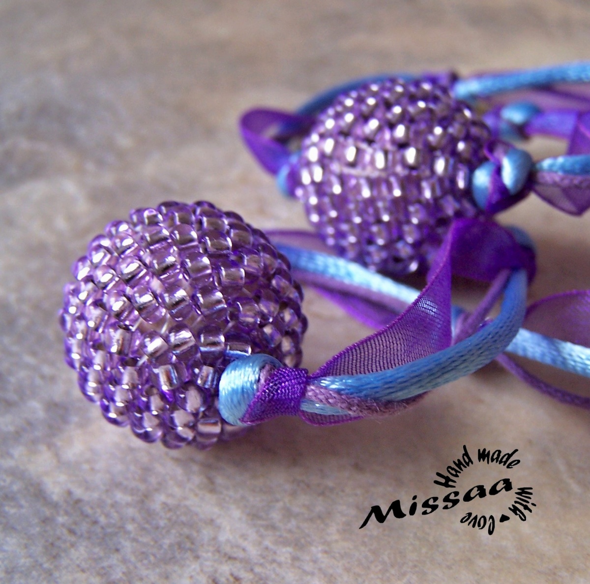 Fialkový náhrdelník 