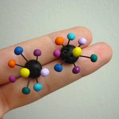 Extravagantní fimo náušnice - barevní duhoví ježci - menší