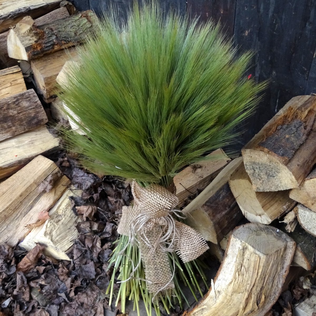 Obilný, samostojící snop.