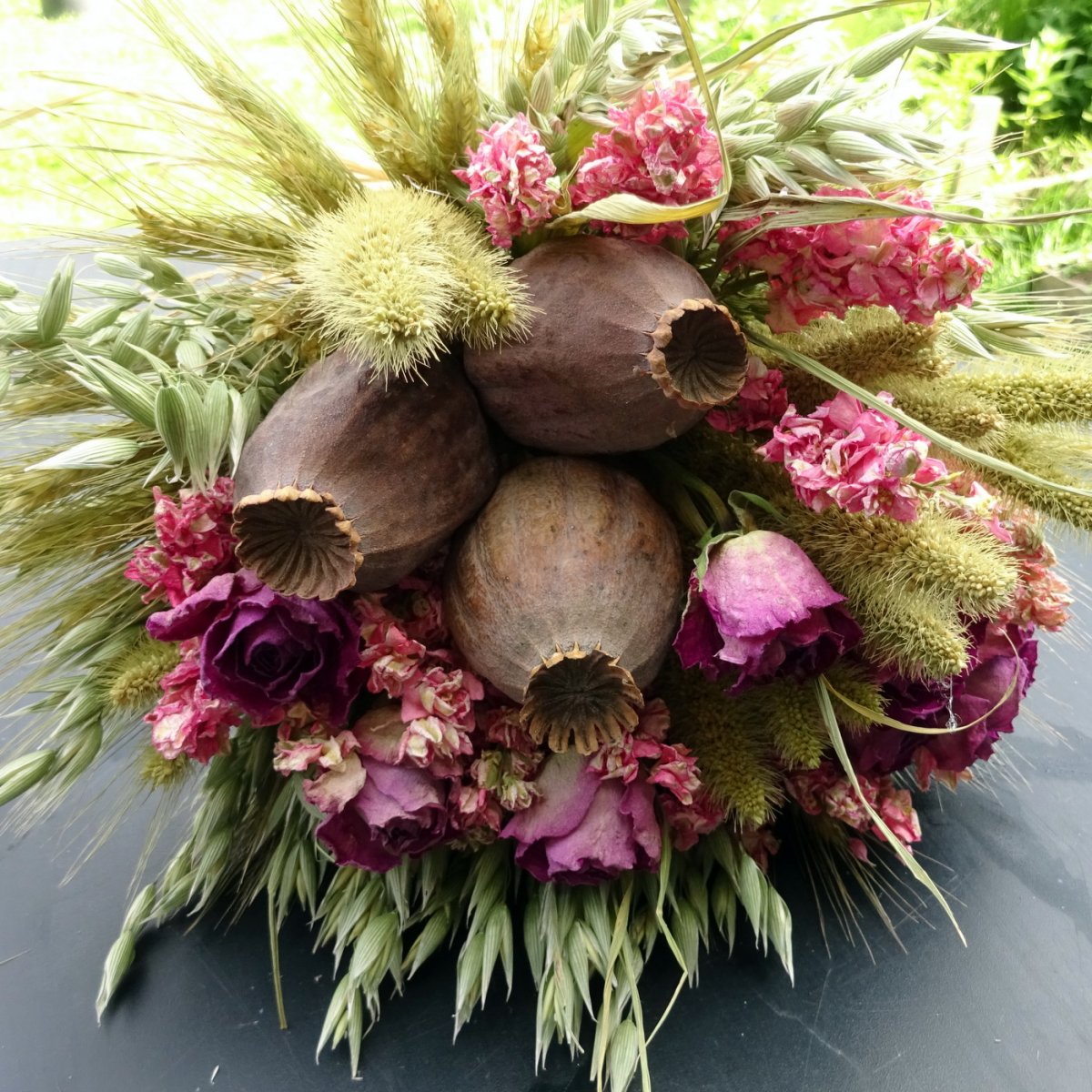 Kytice - Ostrožka, makovice, růže...