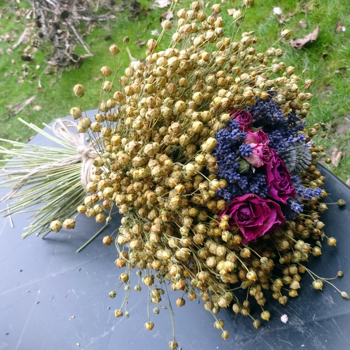 Kytice - Ve lnu schované