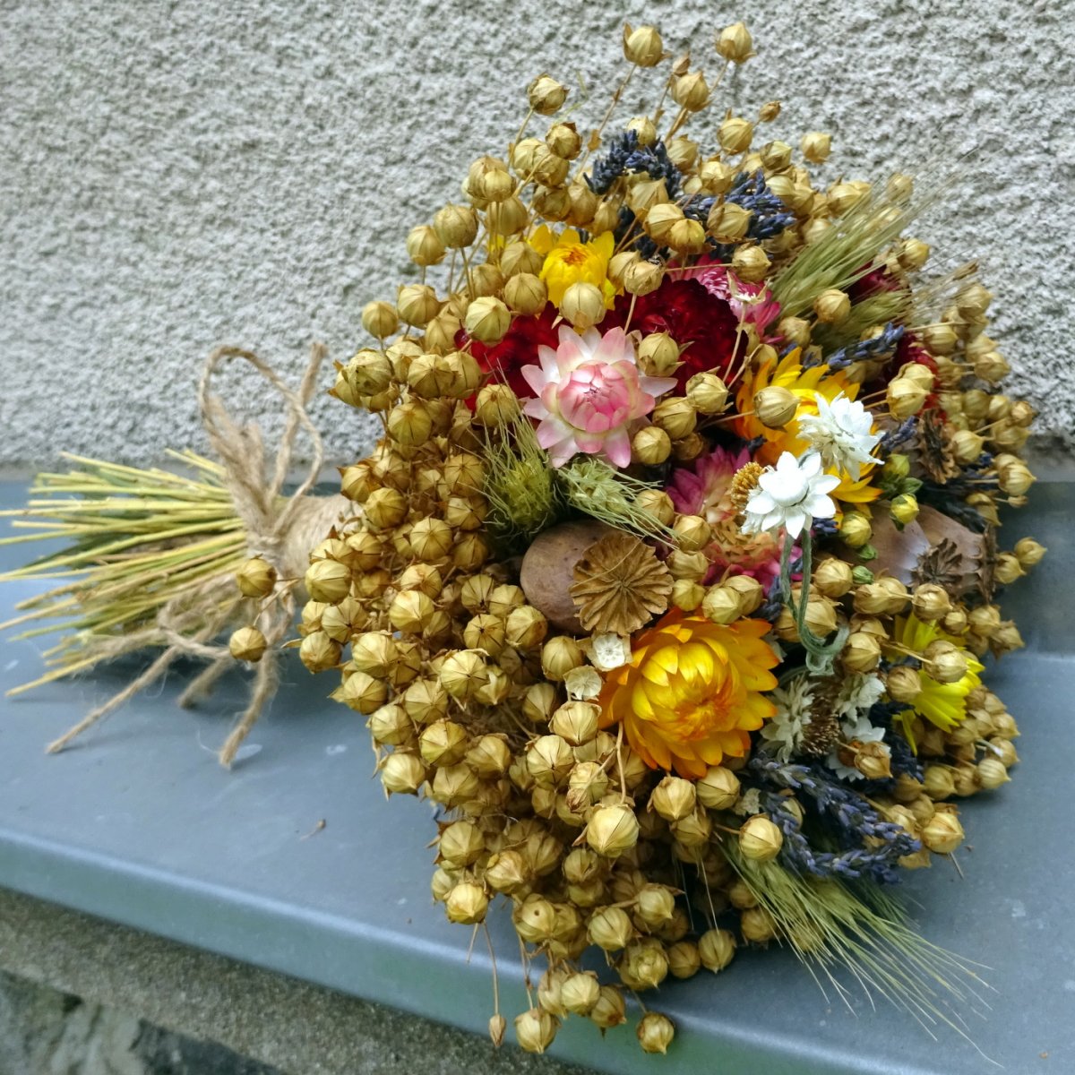 Kytice - Slaměnky ve lnu