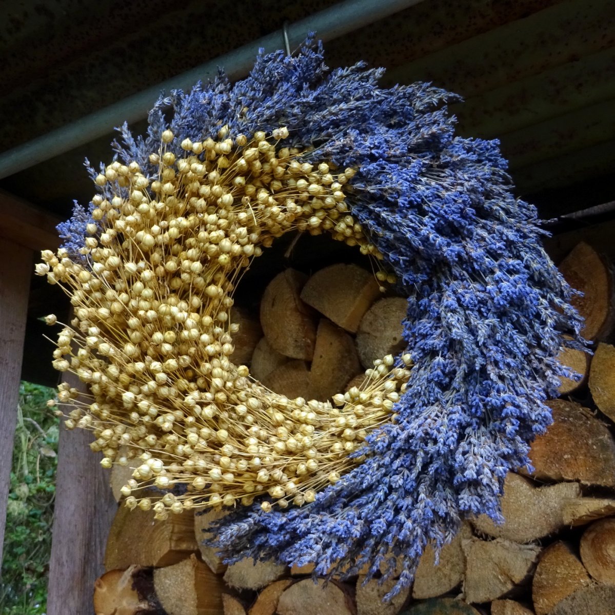 Věnec - Měsíc nad levandulí