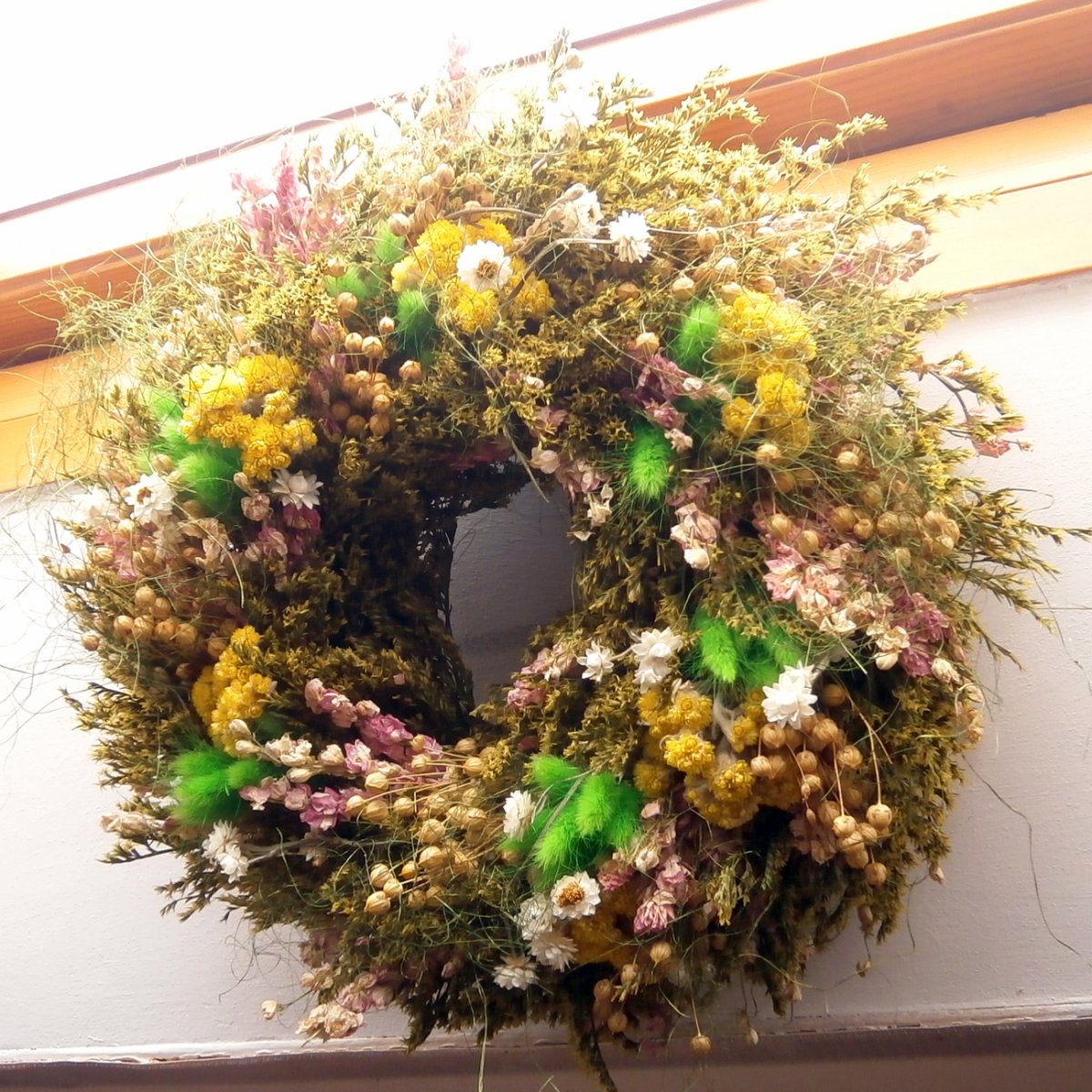 Věnec - V trávě jarní