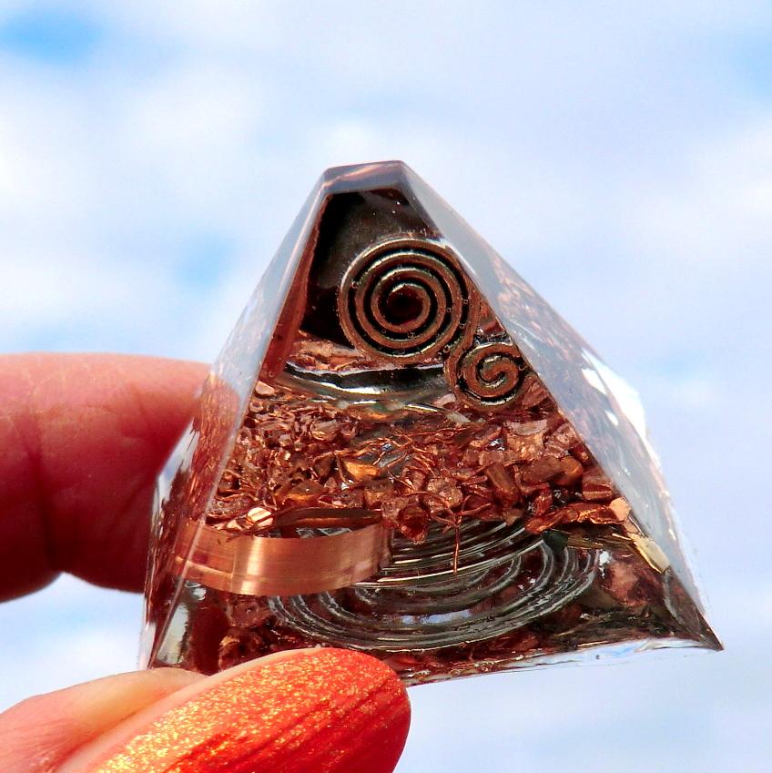 Orgonit 25 - S krystalem Magnetitu / dvojspiral * Zesílená