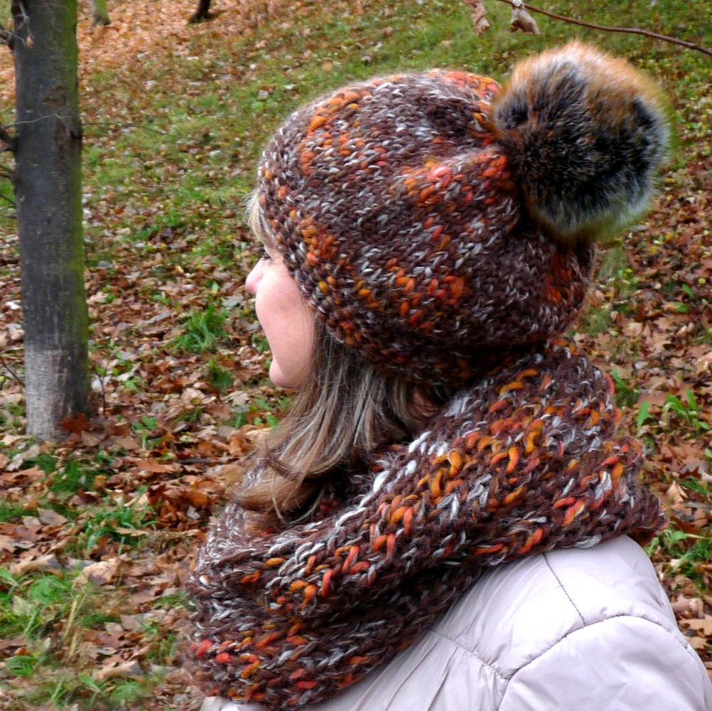 Vlněná čepice - hnědá s kapkou rezu