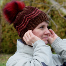 Vlněná čepice - višně v čokoládě