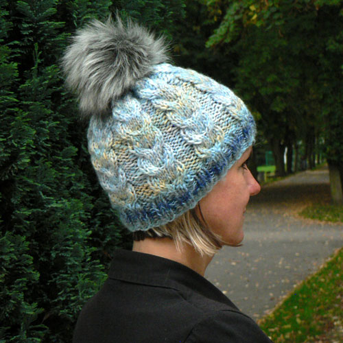 Čepice v zimní paletě barev