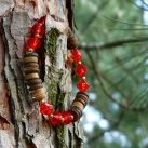 Pružný náramek - dřevo a korálky