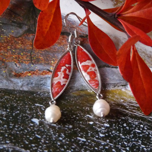 Náušnice - říční perly, kov a pryskyřice