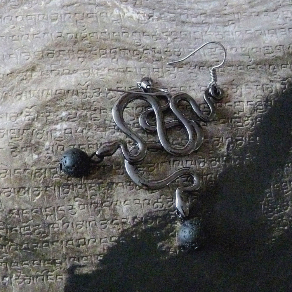 Náušnice - klubko hadů (láva)