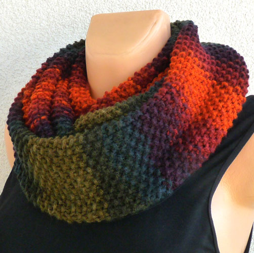 Nákrčník z hrášku -khaki