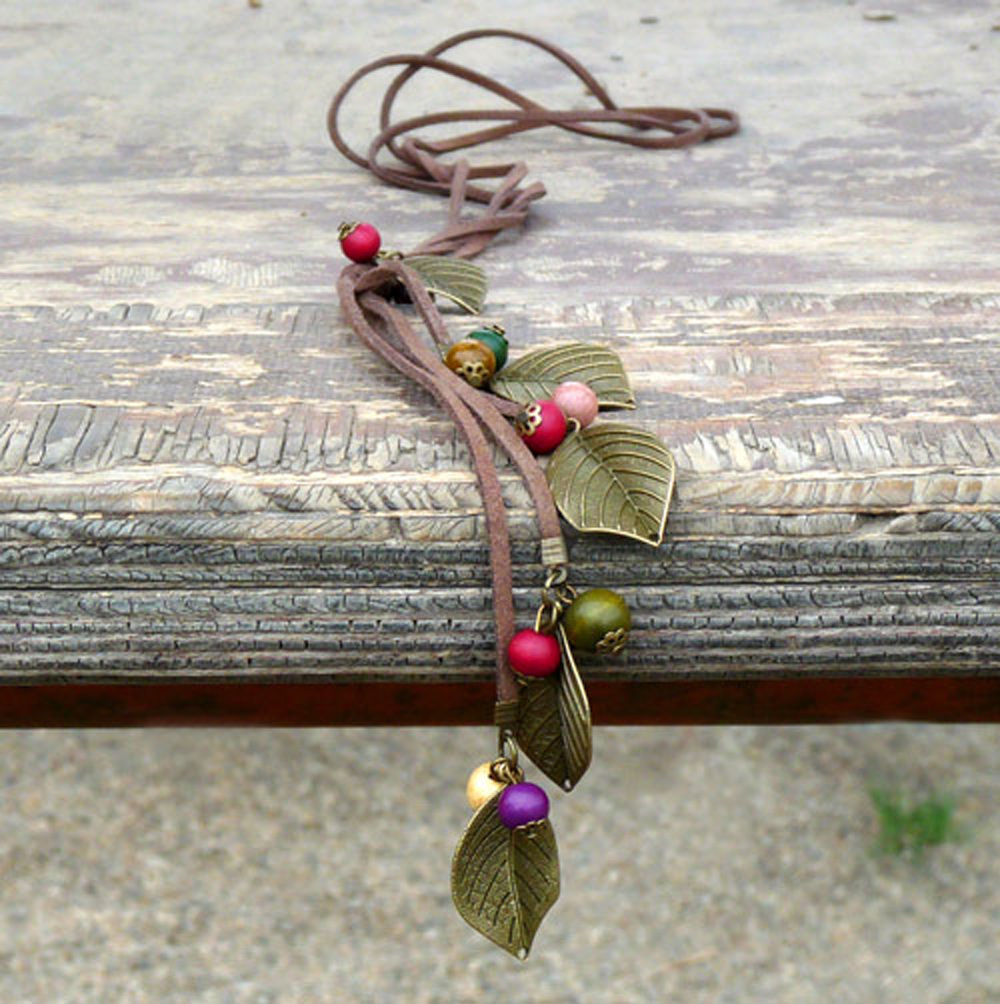 Dlouhý náhrdelník - Lístečkový