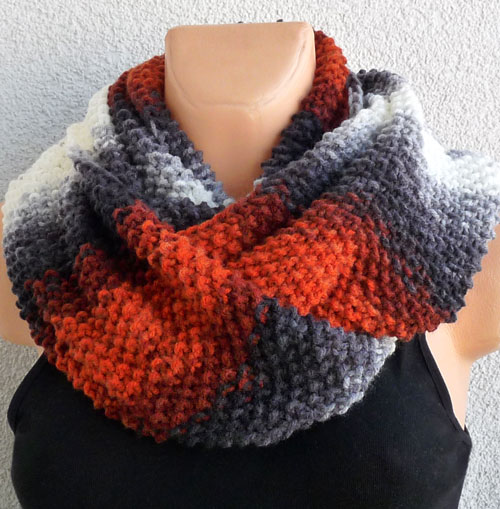 Nákrčník z hrášku - cihlový