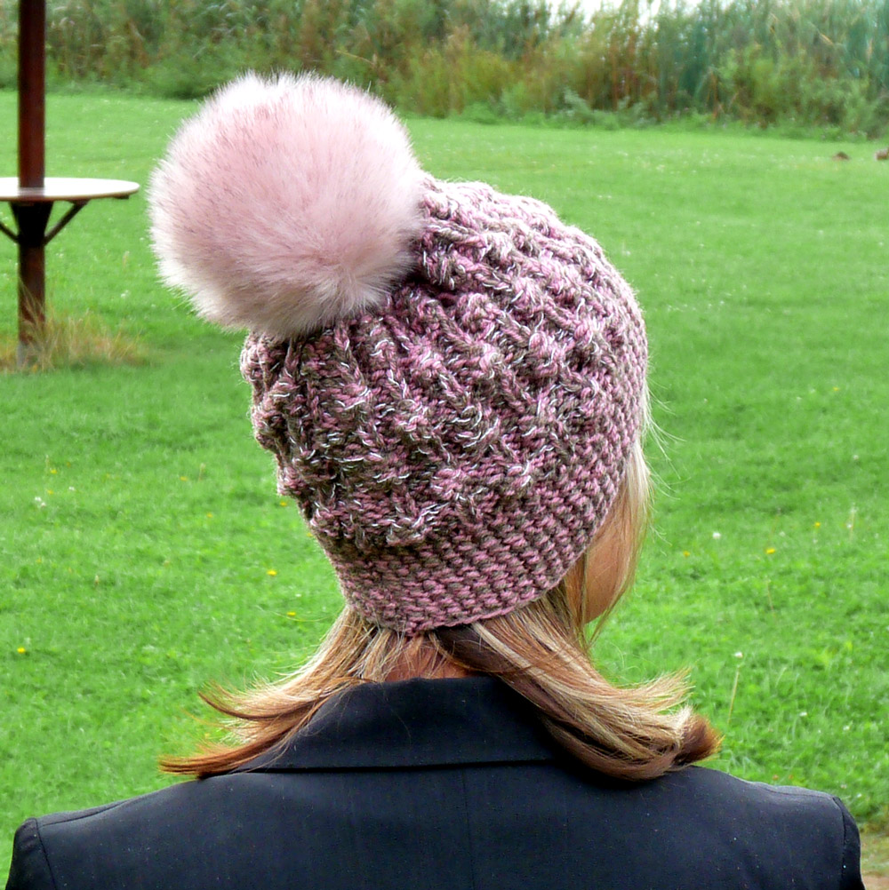 Teplá čepice - bubliny - růžová