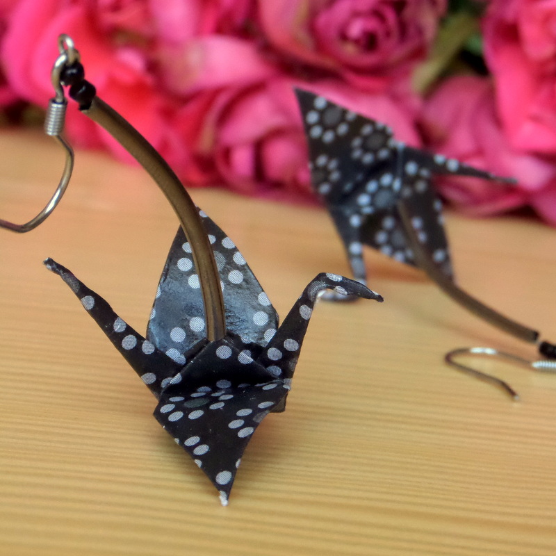Černé kytičky - origami náušnice