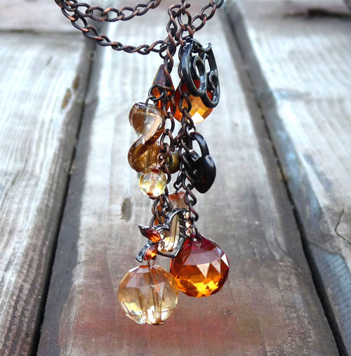 Kapky medu (dlouhý náhrdelník)