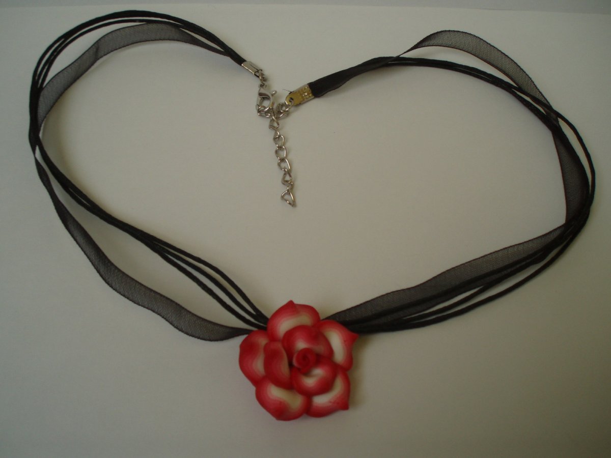 Růžička červená