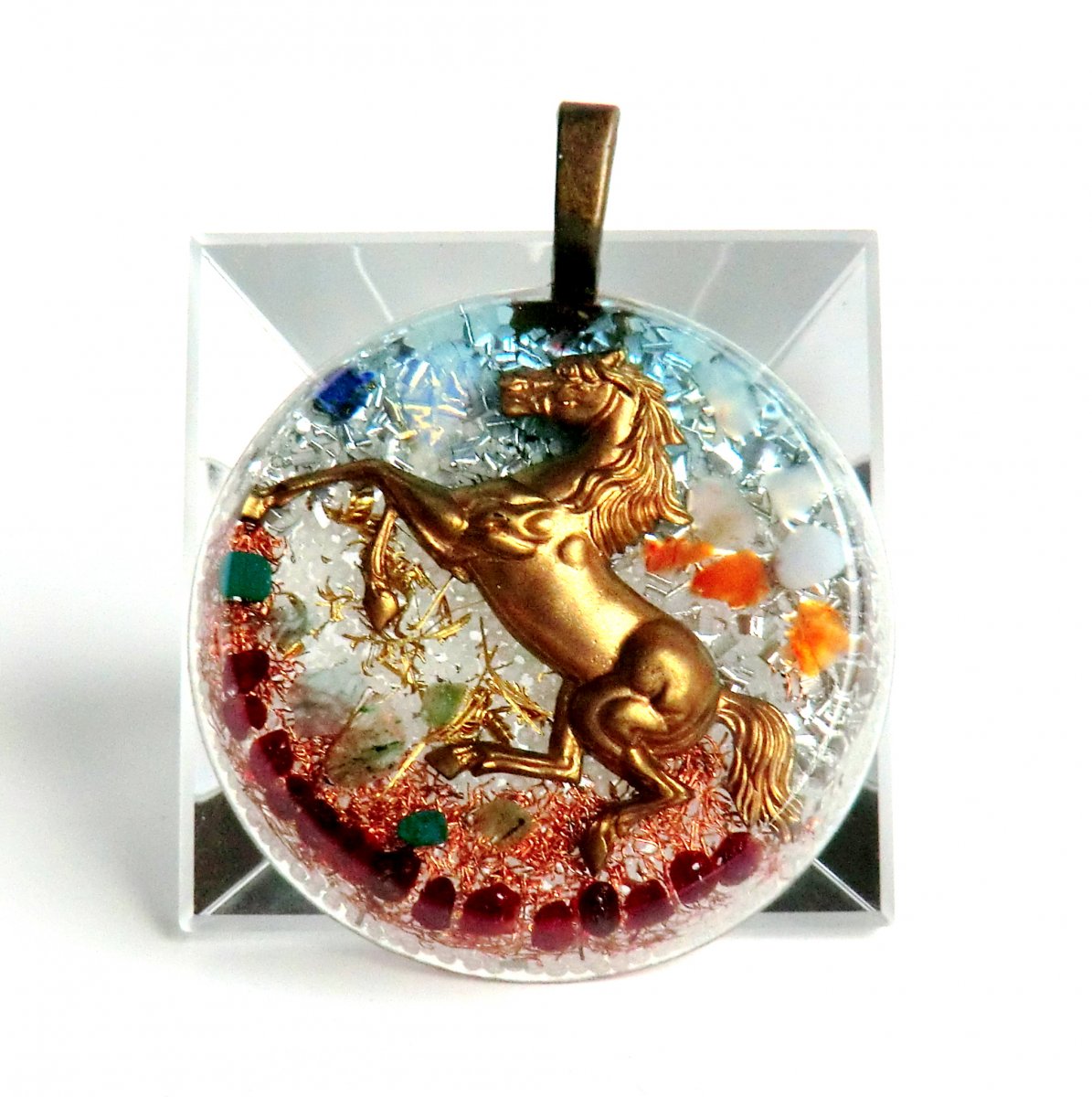 Cválání v granátech * orgonitový obrázek