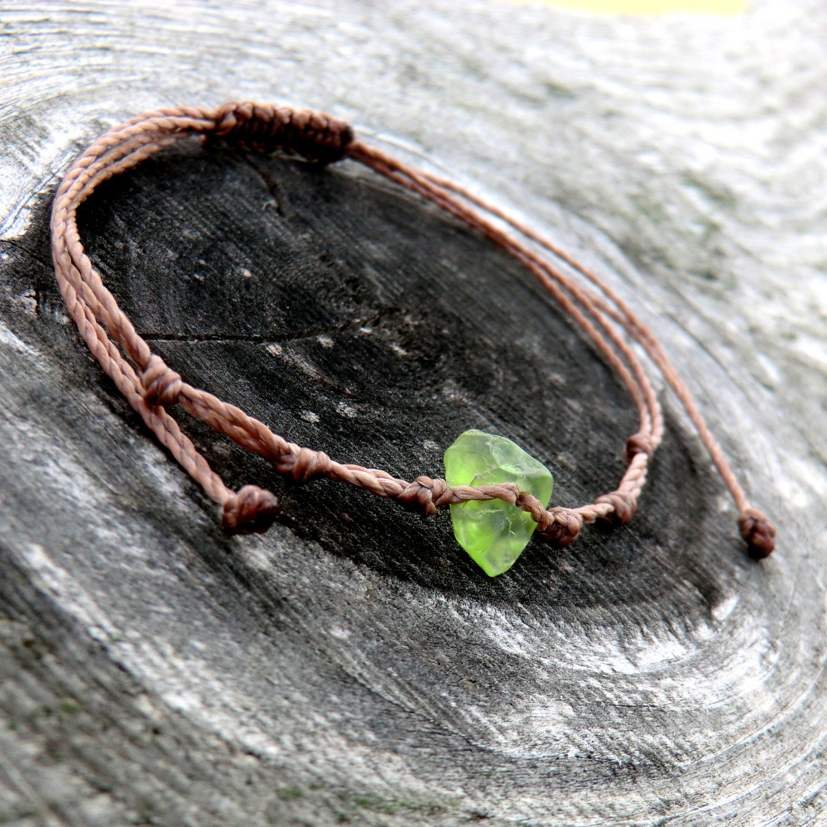 Ochranný náramek  Pánský * Olivín * Tiší smutek a zlepšuje náladu.