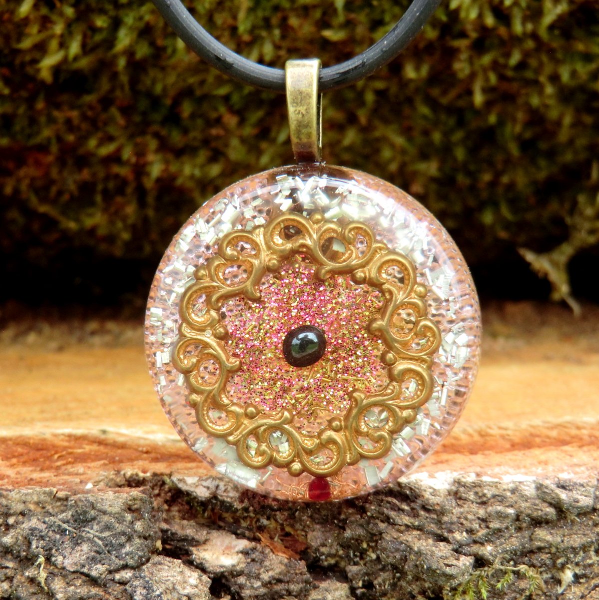 Orgonit Ornament 1.Čakry s Hematitem pro Energii 