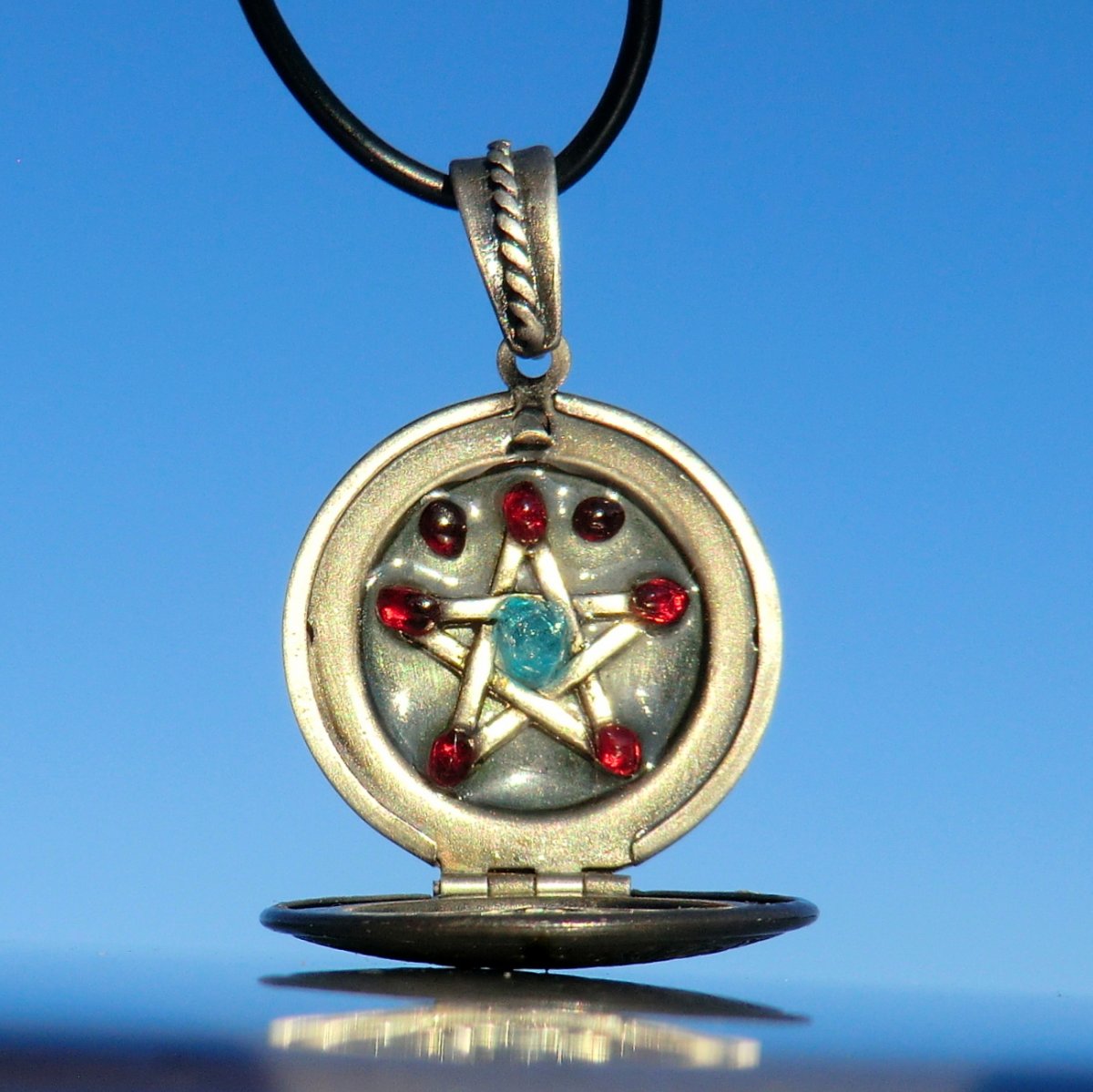  Medailonek ze Staré Anglie * Pentagram pro ochranu