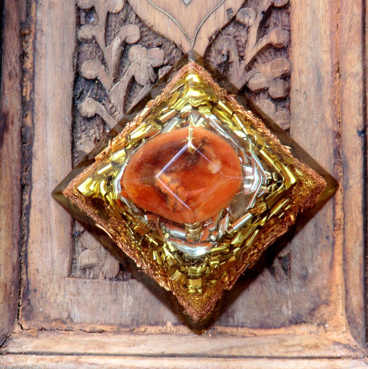 Orgonit  Mayská pyramida 4* Karneol * pro vitalitu