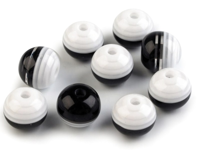 Plastové korálky - 5 kusů.