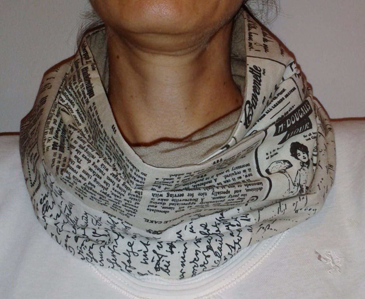 Nákrčník NOVINOVÝ