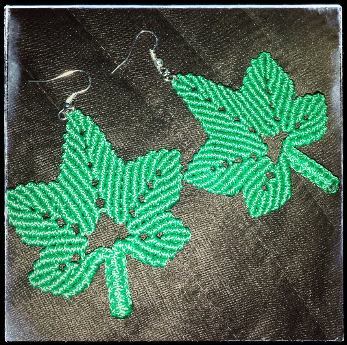 Big marihuana náušnice