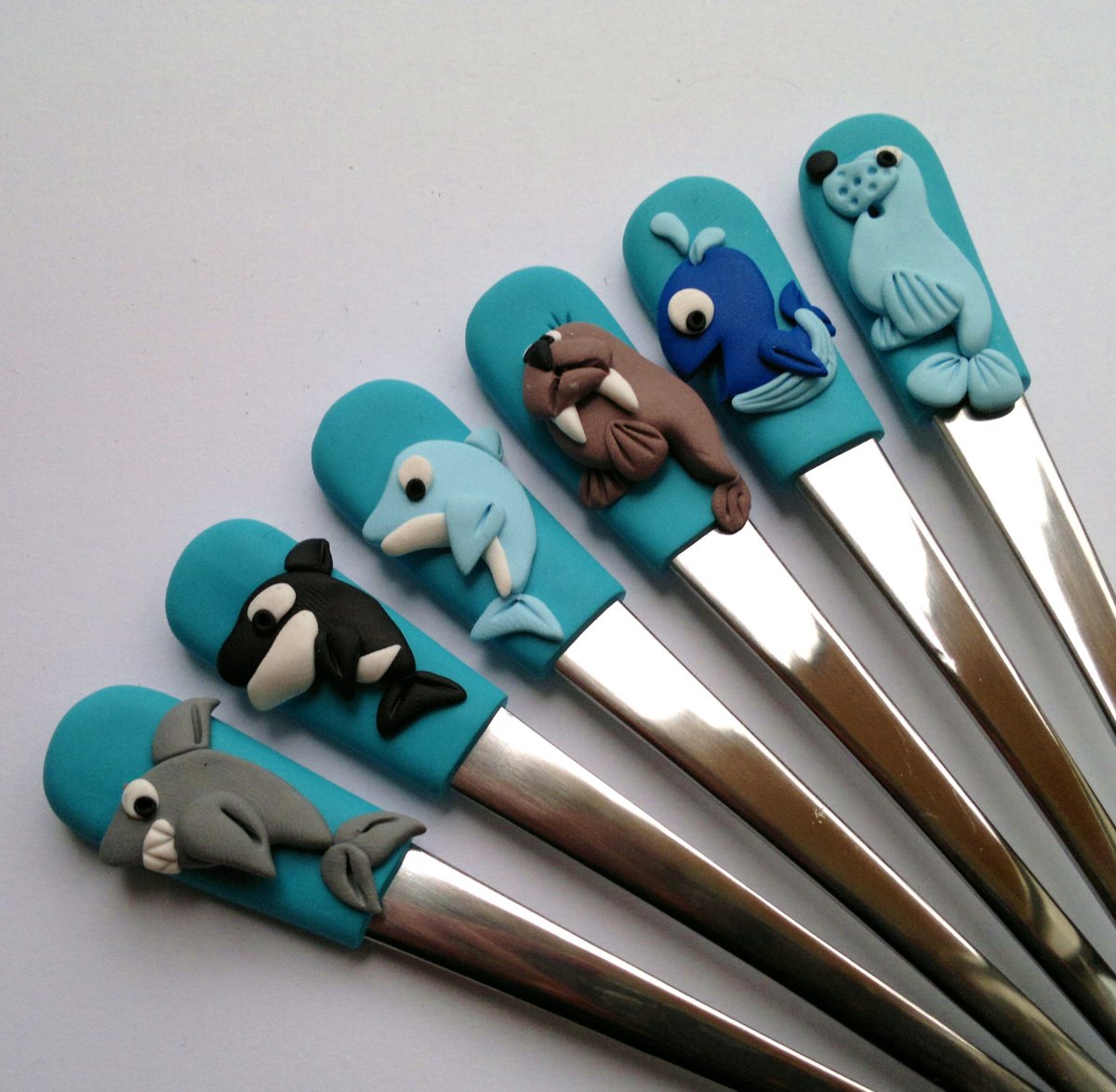 Dezertní lžičky- 18 cm. Mořeplavci- po ks..