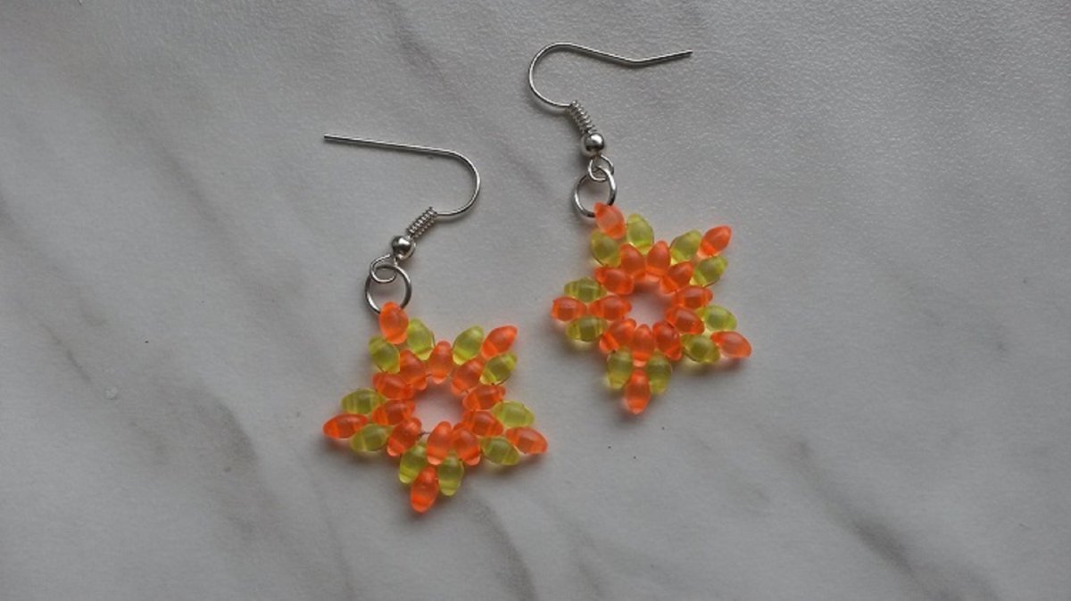 náušnice oranžová hvězdička