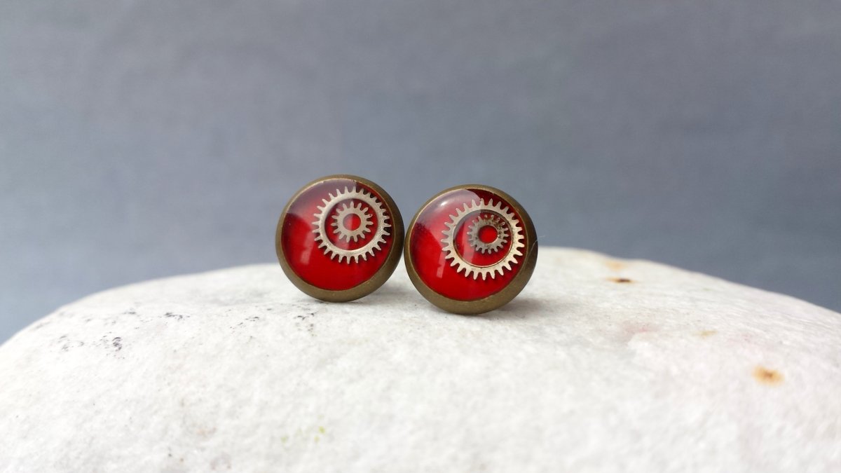 Červené steampunkové puzetky