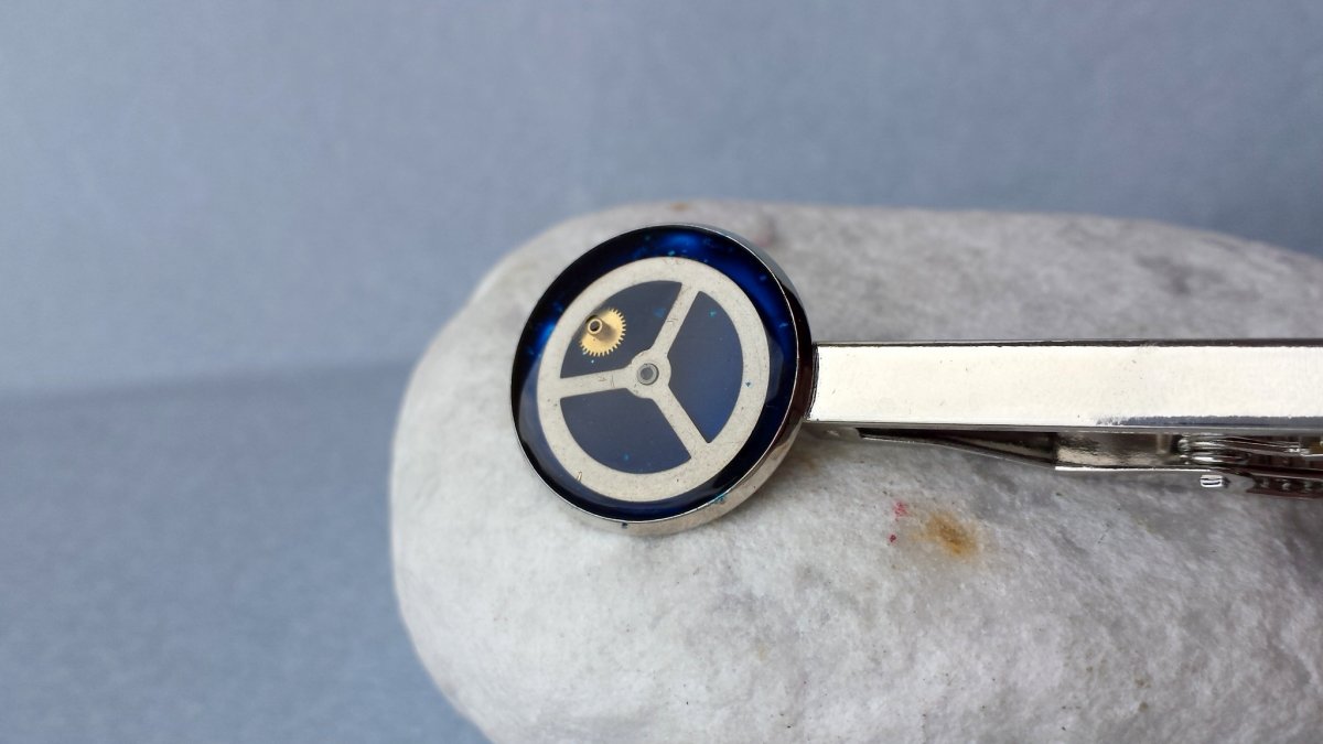 Steampunková spona na kravatu - platina