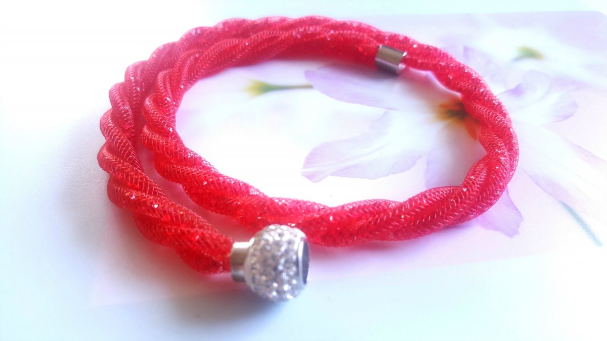 Dutinkový náhrdelník