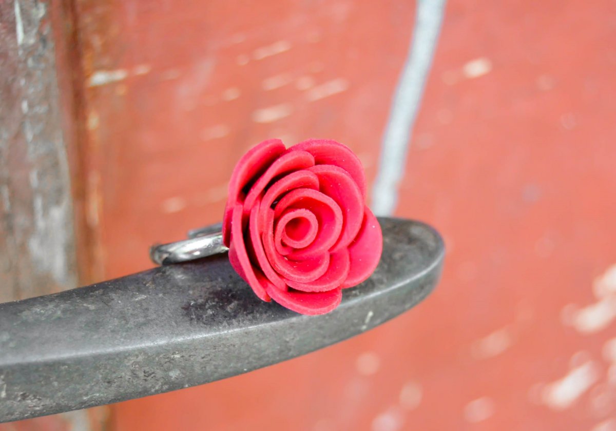 Růžička - prsten (Červená)