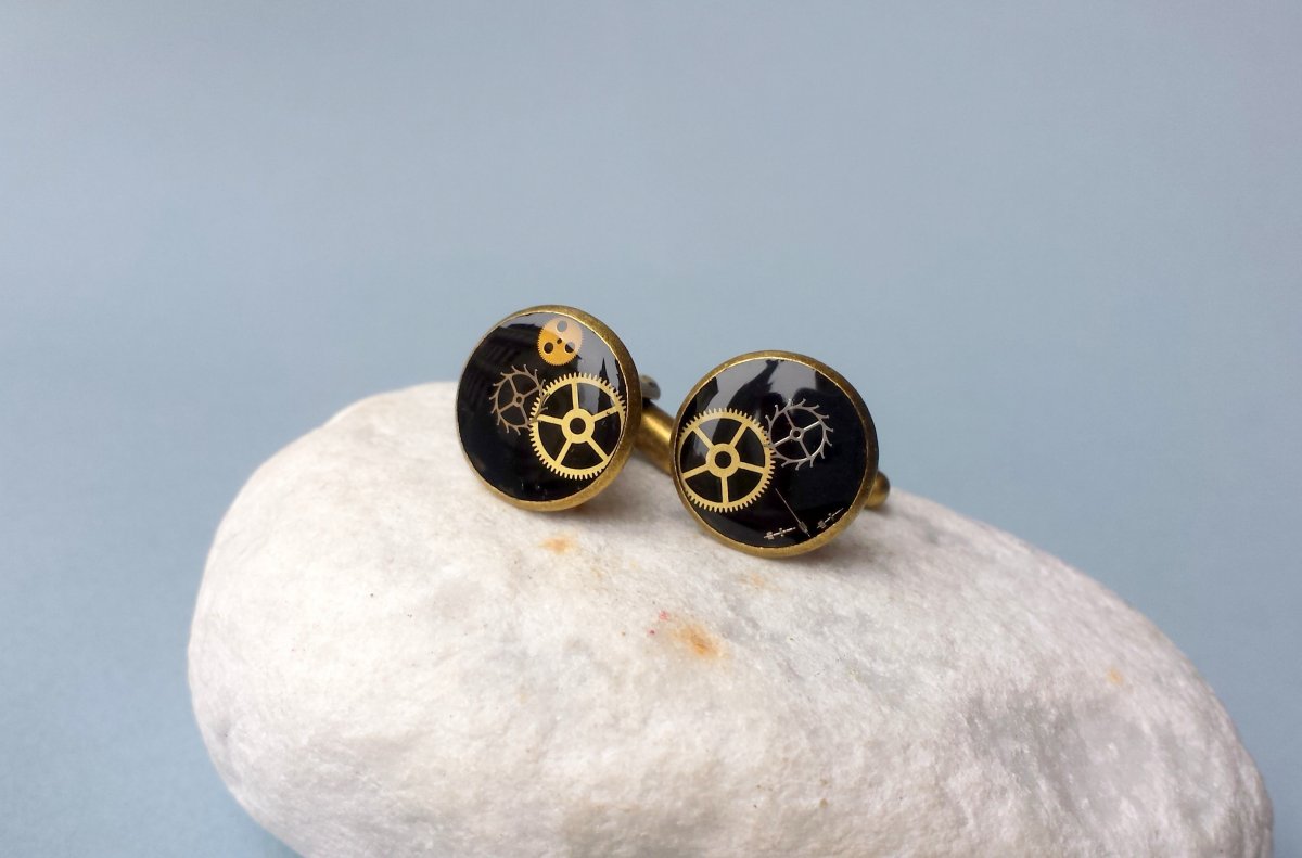 Černé manžetové knoflíčky