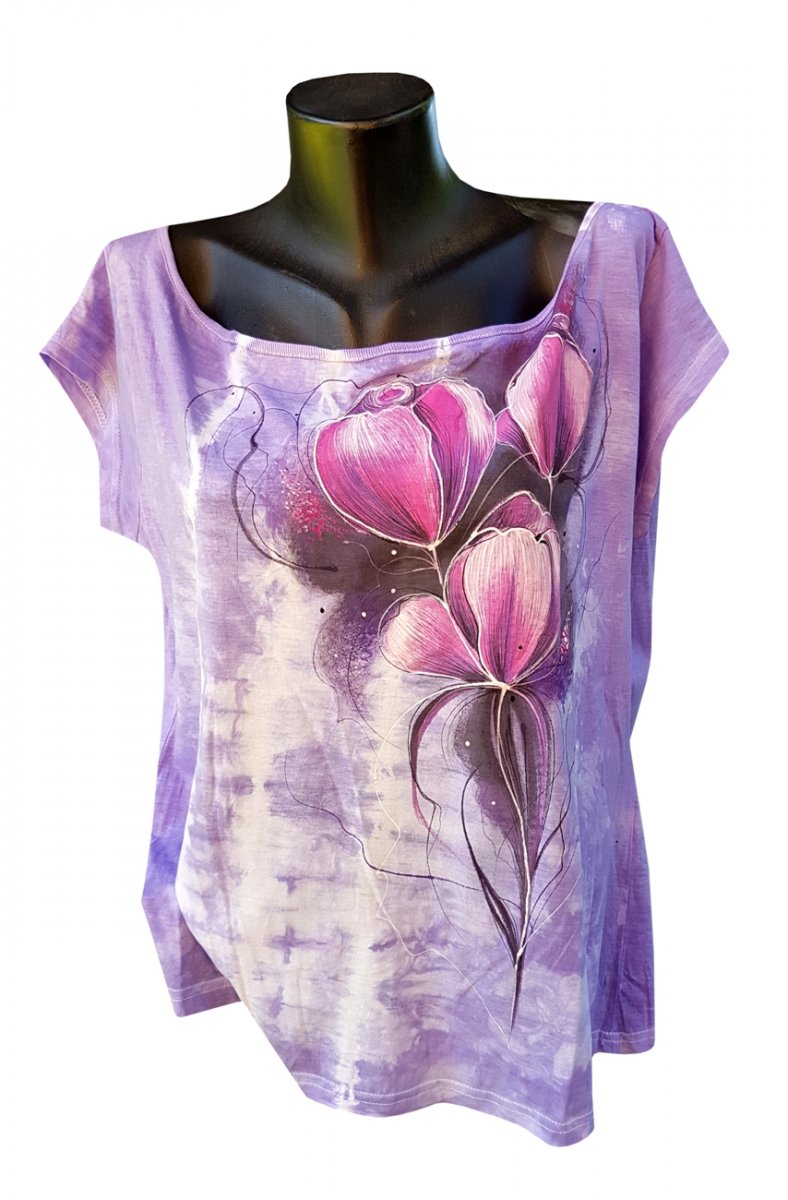 Fialové tričko s květy -ručně malované