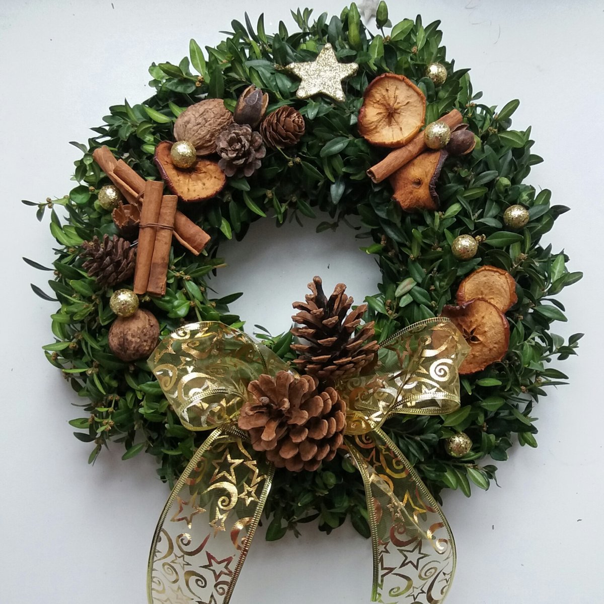 Vánoční věneček na dveře nebo do interieru