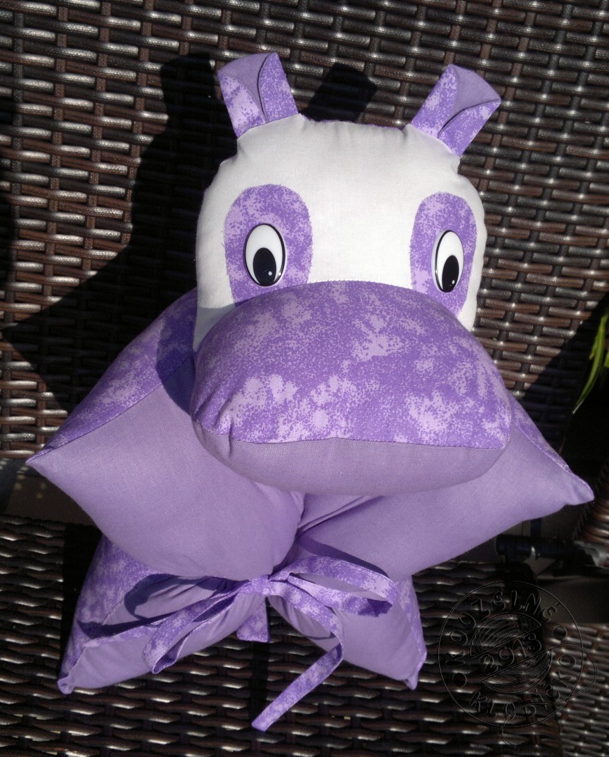 Polštářek Hroší slečna fialová