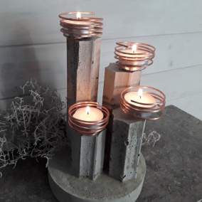 Betonový svícen sestupný "Měděná spirála"