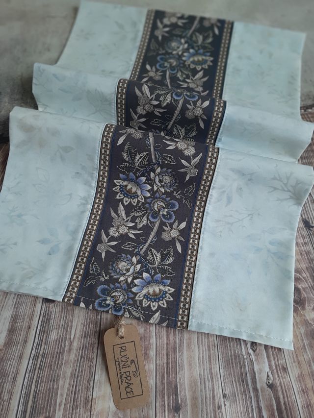 Běhoun batikový modrý