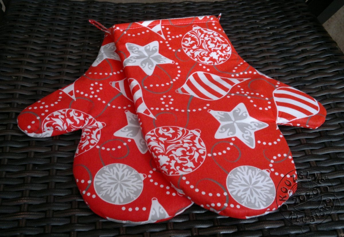 Vánoční chňapka OZDOBY NA ČERVENÉ s poutkem a magnetem - cena za 1 ks