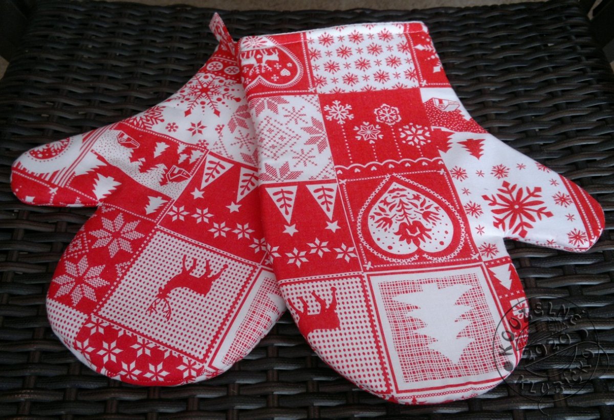 Vánoční chňapka červený PATCHWORK s poutkem a magnetem - cena za 1 ks