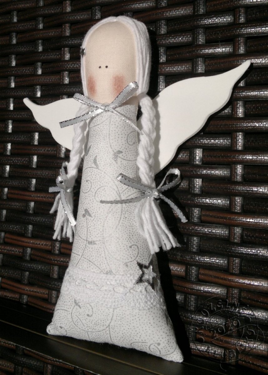 Andělka Stříbrné větvičky