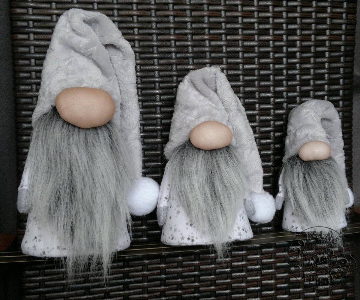 Skřítek Hvězdičkový (prostřední/výška 20 cm)