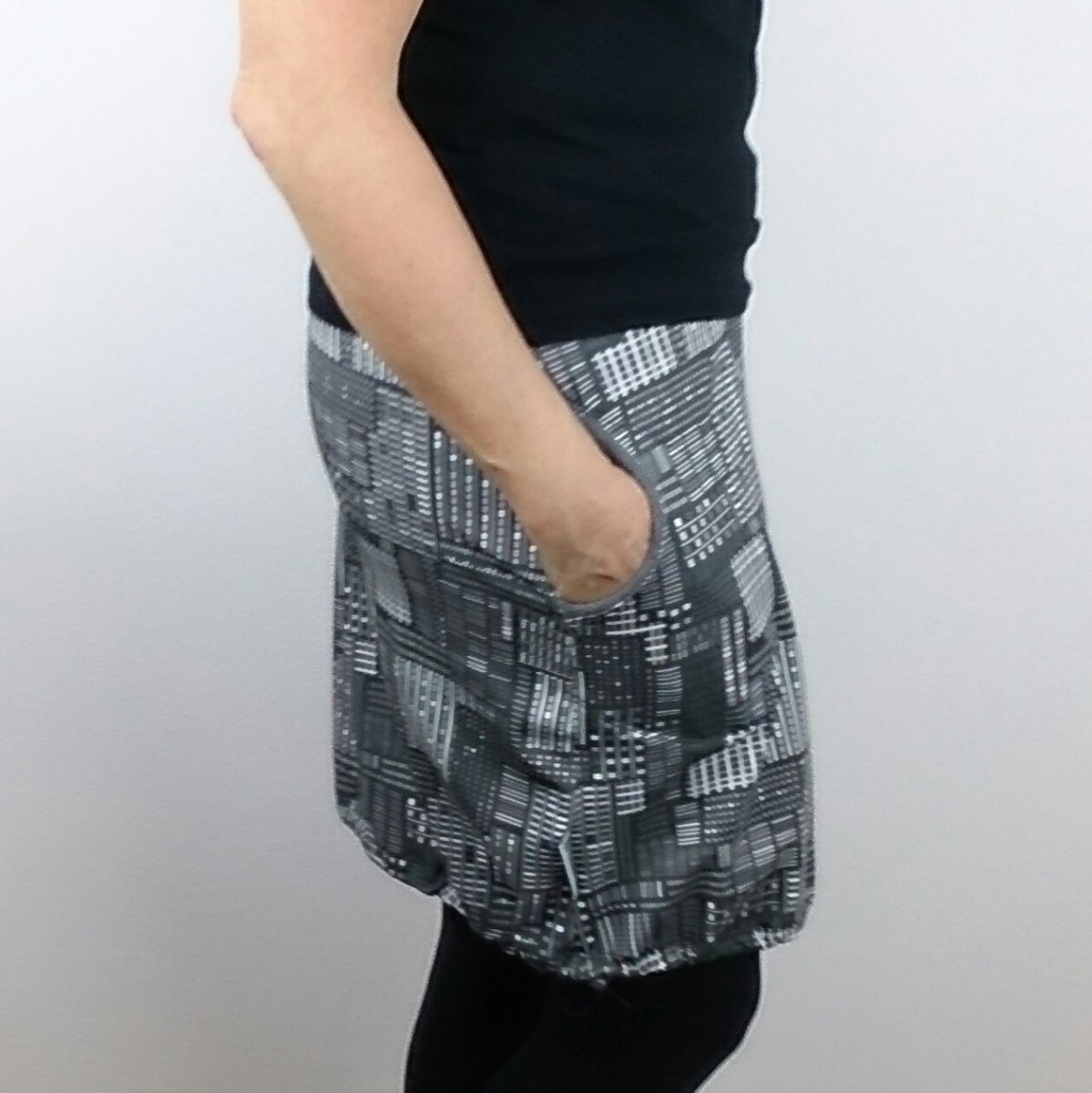 Sukně úpletová okna